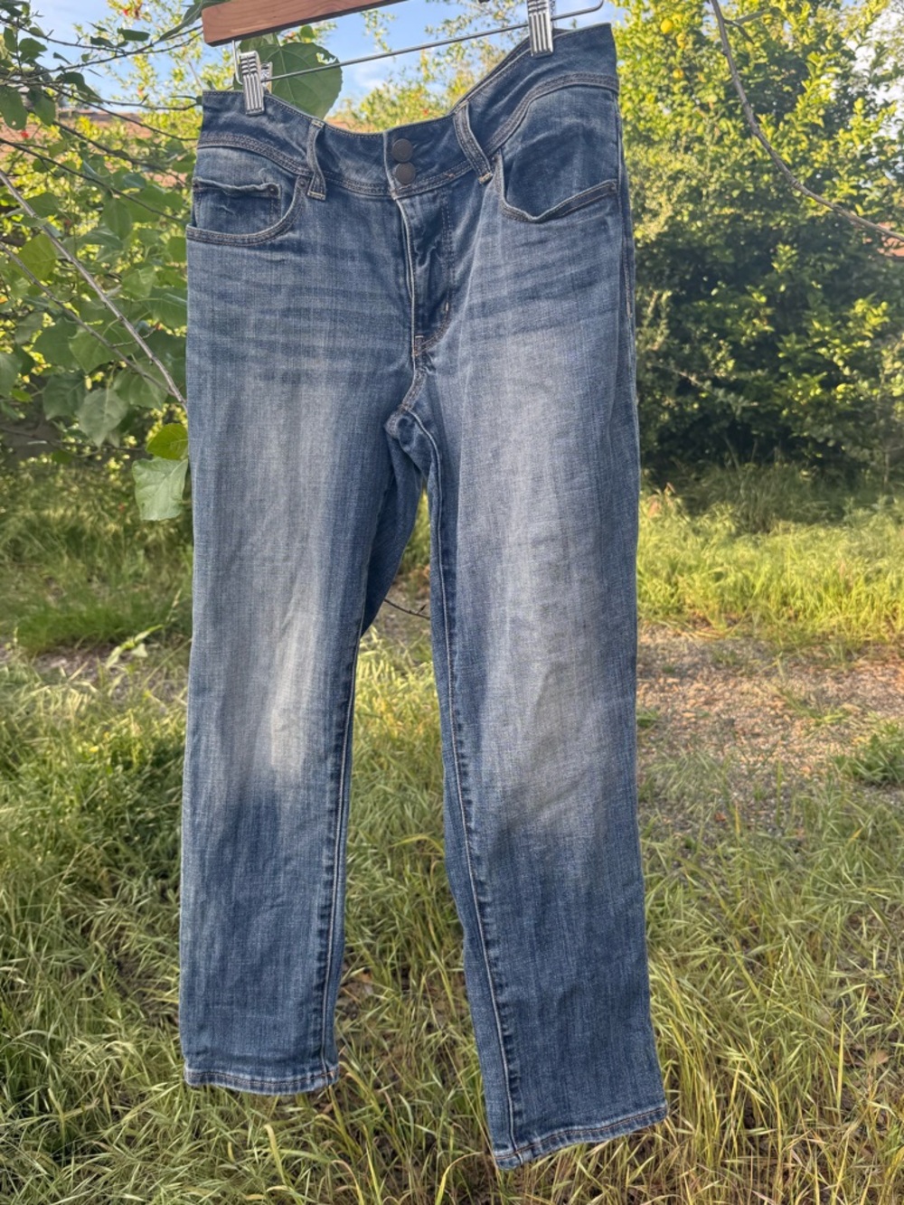 American Eagle Outfitters women’s capri or petite classic denim jeans